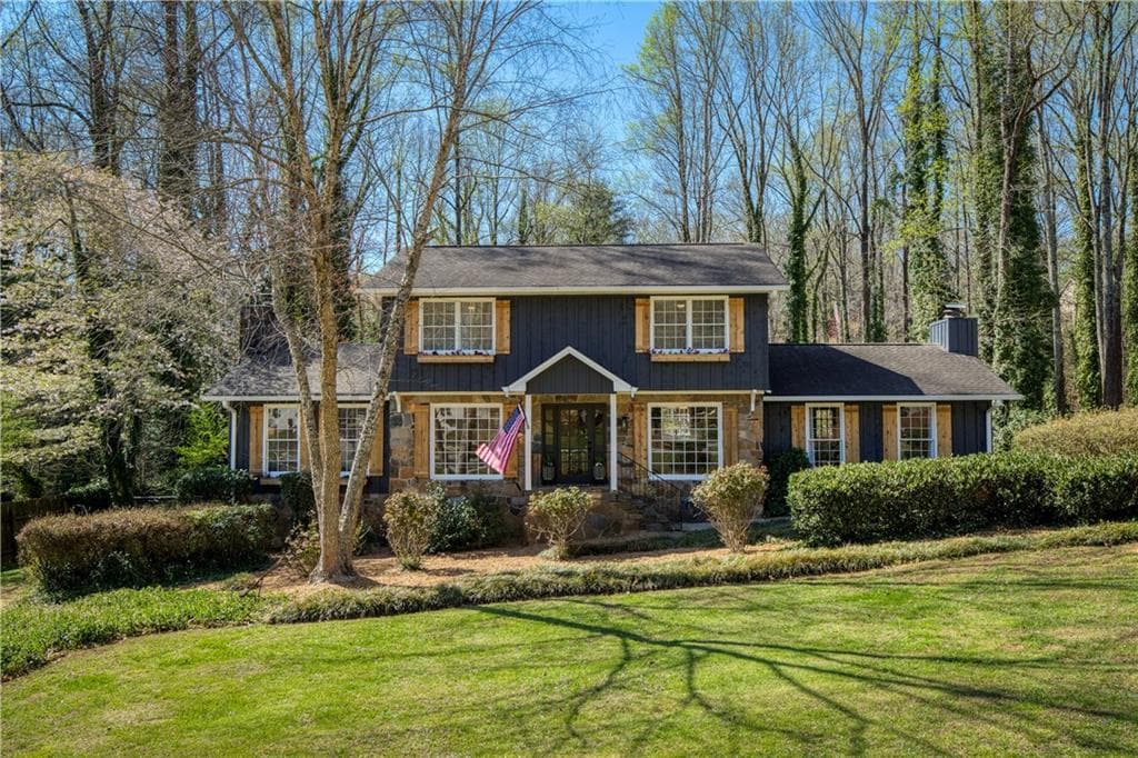 4 bedroom, 4 bathroom single family residence sold at 3804 Corinth Drive, Gainesville, GA 30506