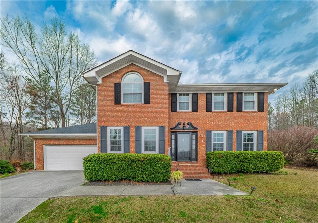 3 bedroom, 3 bathroom single family residence sold at 112 Creekside Drive, Dalton, GA 30720