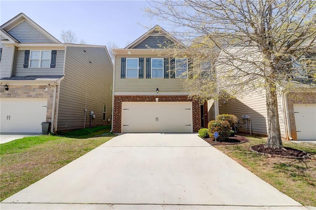 3 bedroom, 3 bathroom single family residence sold at 2205 Capella Circle, Atlanta, GA 30331