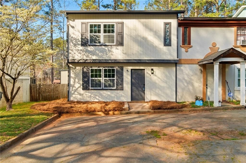 2 bedroom, 3 bathroom townhouse sold at 2020 Drennon Avenue, Austell, GA 30106
