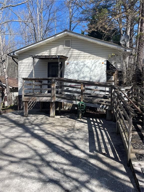 1 bedroom, 2 bathroom single family residence sold at 56 Canyon Pass, Cleveland, GA 30528