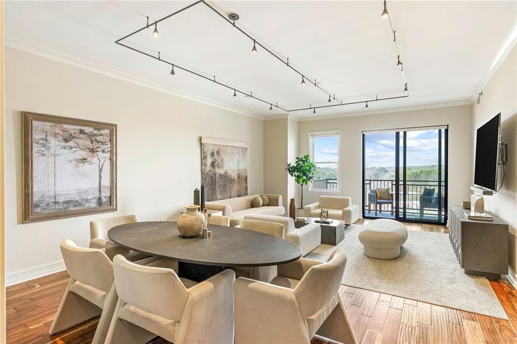 2 bedroom, 3 bathroom condominium sold at 2233 Peachtree Road 902, Atlanta, GA 30309