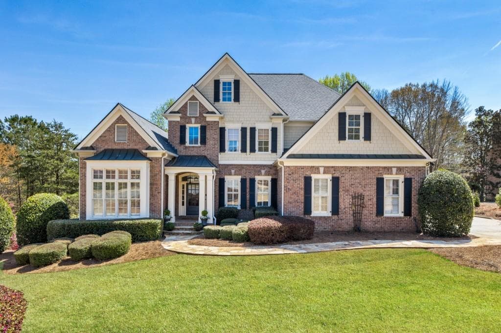 5 bedroom, 7 bathroom single family residence sold at 305 Inman Place, Roswell, GA 30075