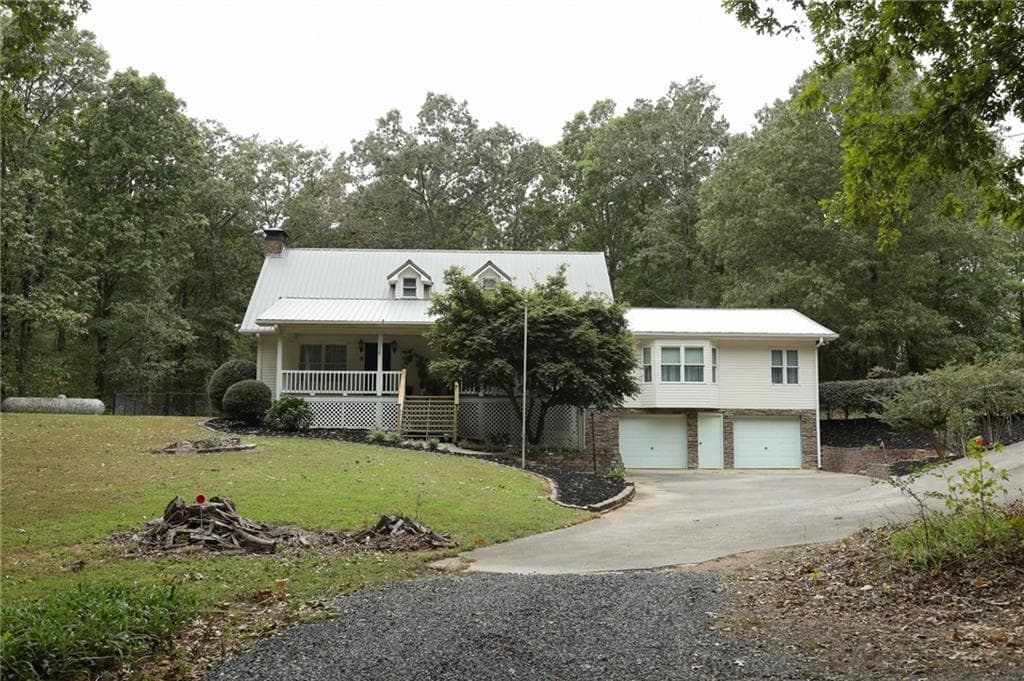 3 bedroom, 3 bathroom single family residence sold at 95 Estelle Middleton Road, Chatsworth, GA 30705