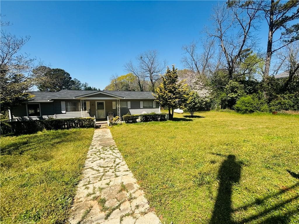 3 bedroom, 1 bathroom single family residence sold at 976 Forsyth Street, Monticello, GA 31064