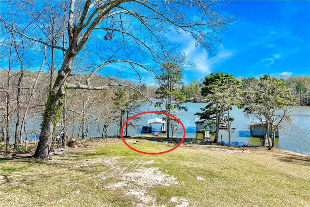 single family residence sold at 7135 Diana Circle, Gainesville, GA 30506