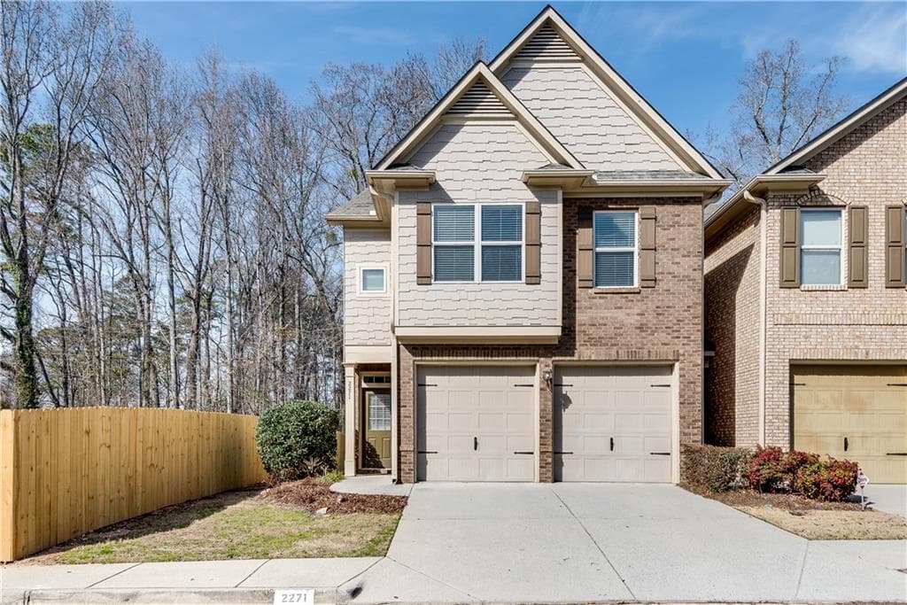 3 bedroom, 3 bathroom townhouse sold at 2271 Oakland Downs Way, Lawrenceville, GA 30044