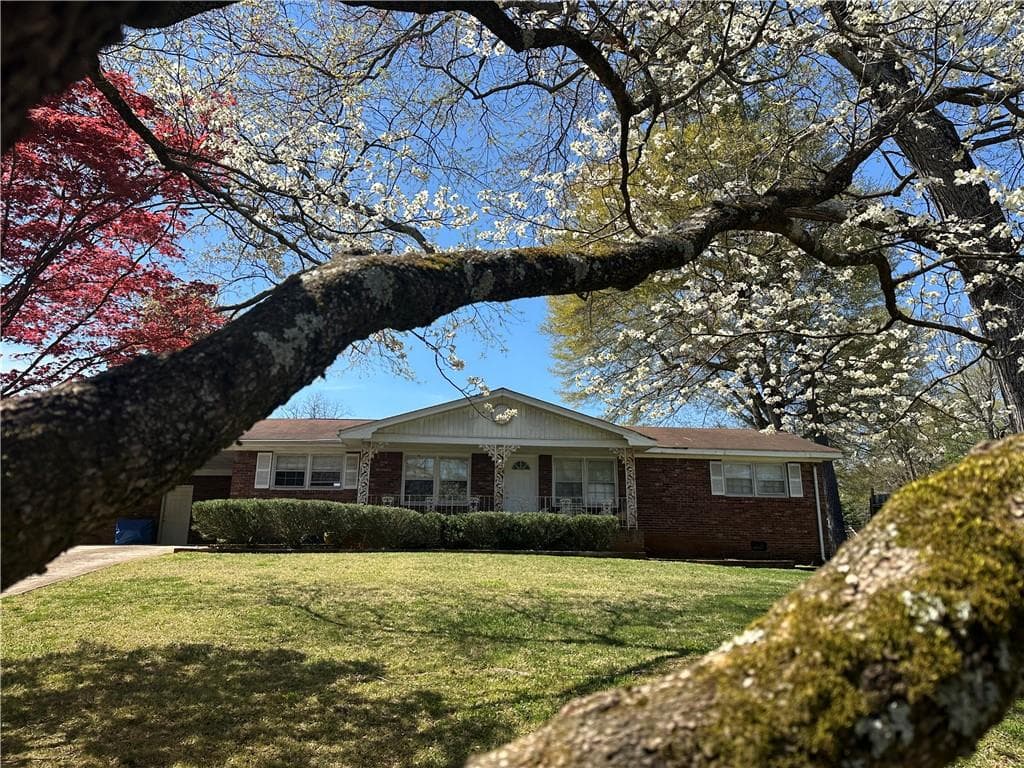 3 bedroom, 2 bathroom, 1,400 sq ft single family residence for sale at 4672 Vernon Drive, Mableton, GA 30126 — photo 5