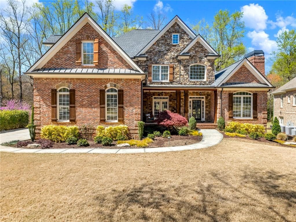 5 bedroom, 5 bathroom single family residence sold at 2510 Shumard Oak Drive, Braselton, GA 30517