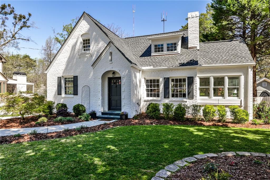 3 bedroom, 3 bathroom single family residence sold at 1751 Meadowdale Avenue, Atlanta, GA 30306