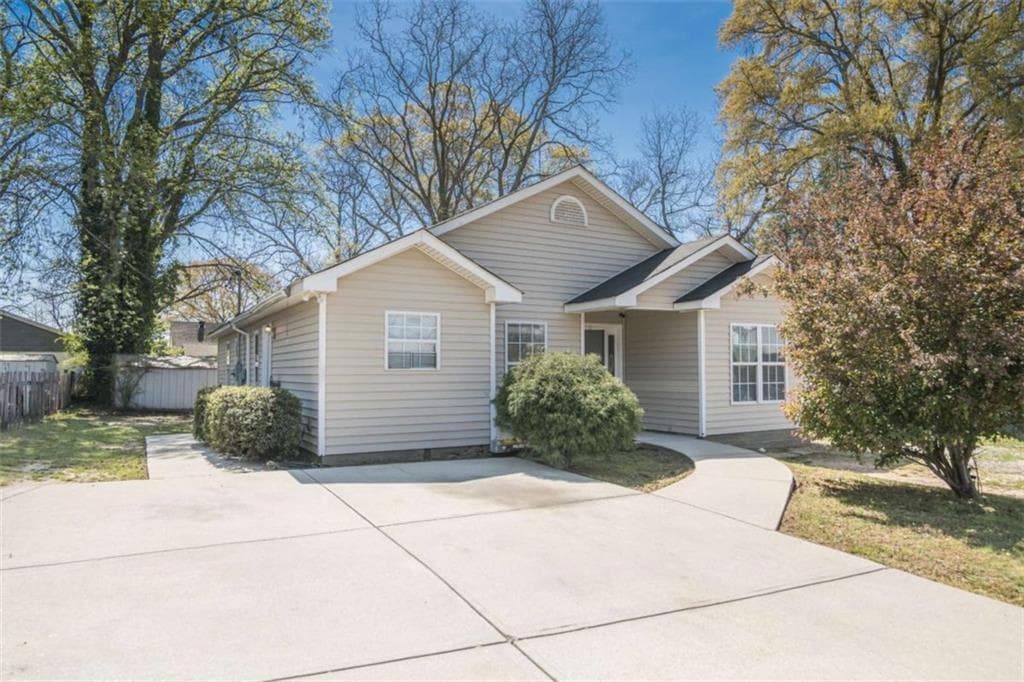107 Griffith Street, Winder, GA 30680 — most recent listing photo
