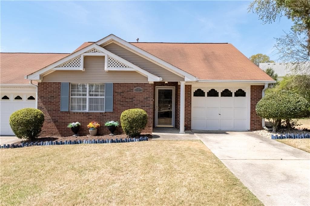 2 bedroom, 2 bathroom condominium sold at 6827 Oak View Court, Riverdale, GA 30274