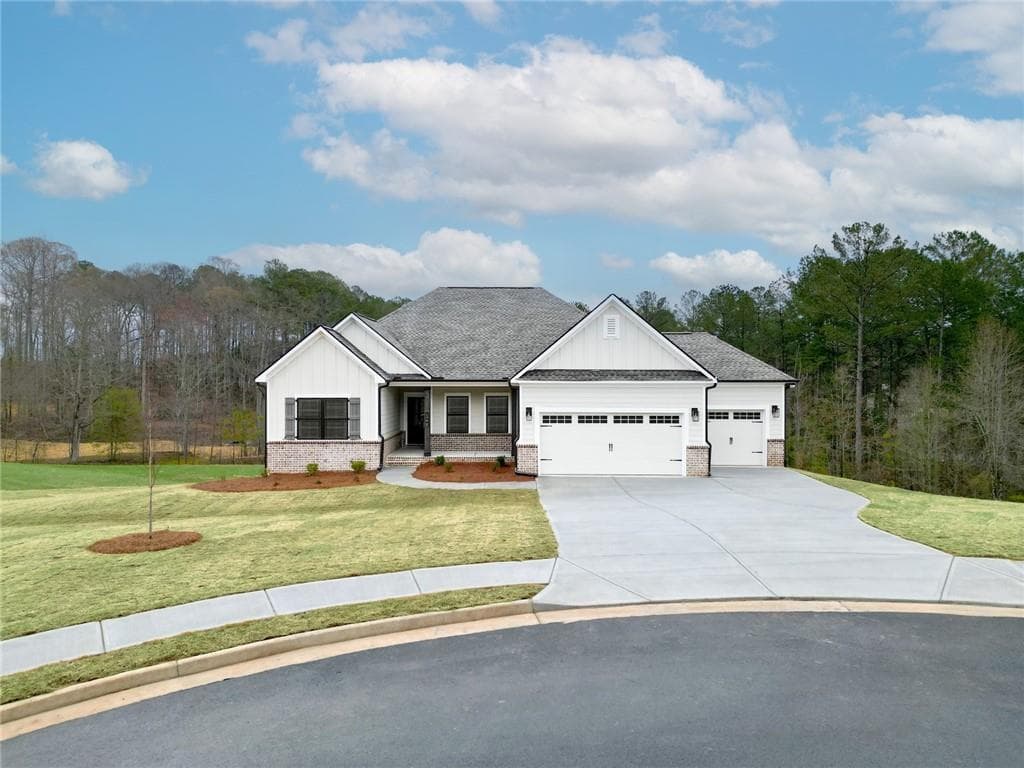 4 bedroom, 3 bathroom single family residence sold at 1244 Red Oak Boulevard, Loganville, GA 30052