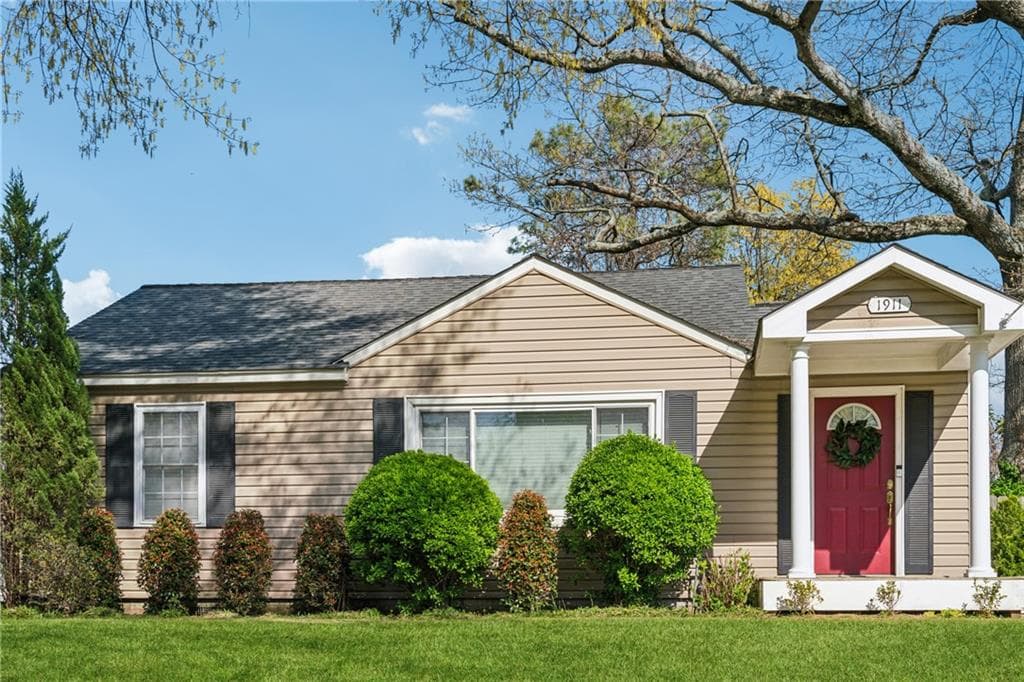 2 bedroom, 1 bathroom single family residence sold at 1911 Woodland Hills Avenue, Atlanta, GA 30318