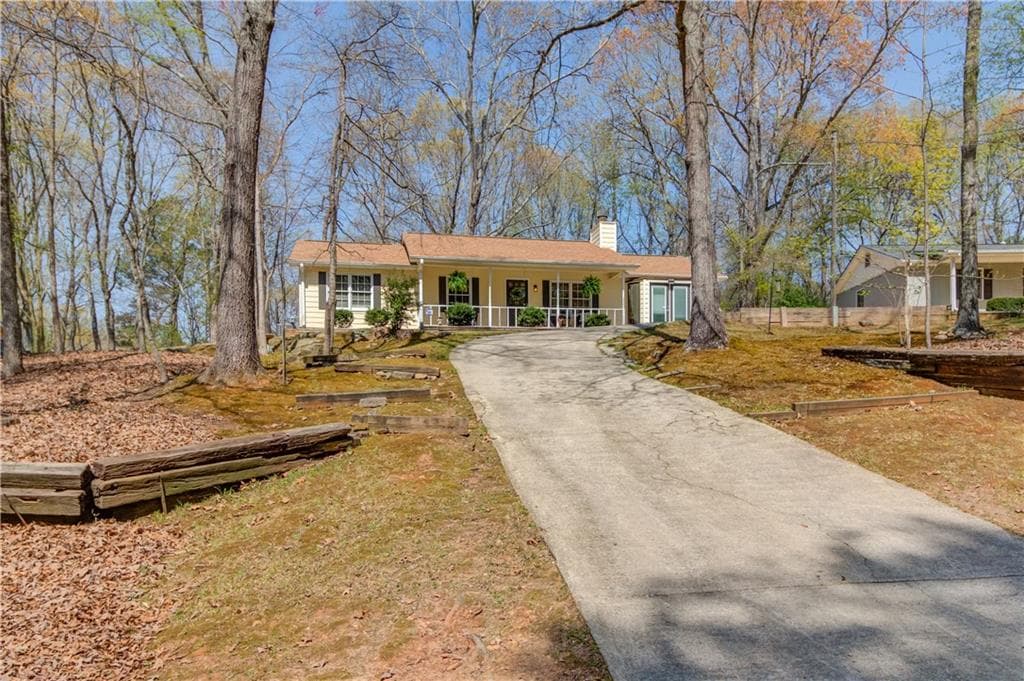 3 bedroom, 2 bathroom single family residence sold at 4241 Friar Tuck Lane, Buford, GA 30519