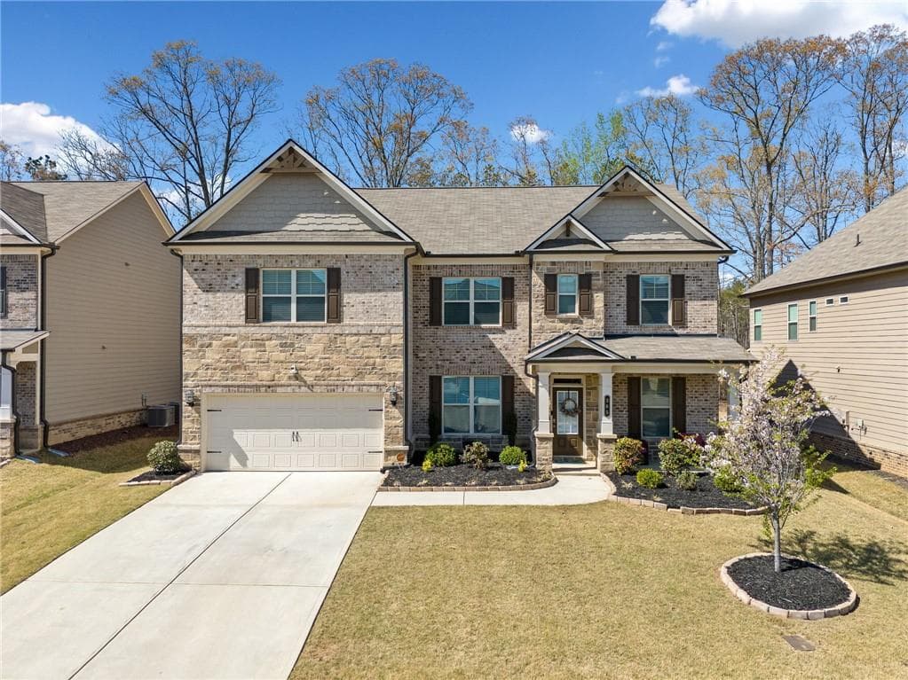 5 bedroom, 3 bathroom single family residence sold at 365 Henson Farm Drive, Loganville, GA 30052