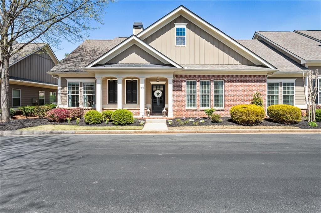 3 bedroom, 2 bathroom, 1,879 sq ft condominium sold at 625 Aunt Lucy Lane 29, Smyrna, GA 30082