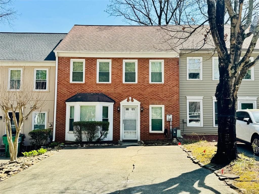 2 bedroom, 3 bathroom townhouse sold at 1361 OLD VIRGINIA Court, Marietta, GA 30067
