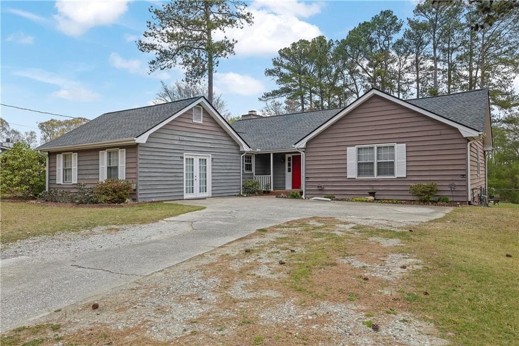 3 bedroom, 2 bathroom single family residence sold at 1988 Fabersham Drive, Snellville, GA 30078