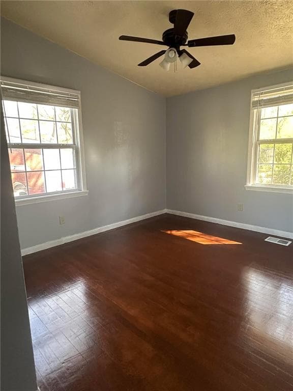 3 bedroom, 1 bathroom, 1,008 sq ft single family residence for sale at 407 Hilltop Drive, Forest Park, GA 30297 — photo 5