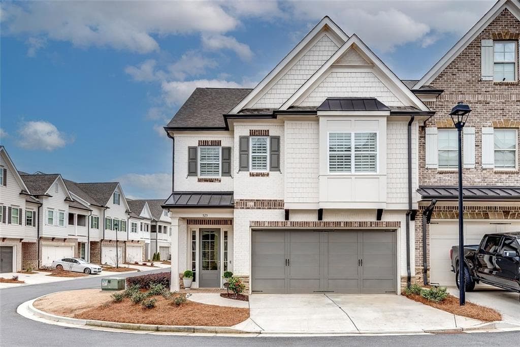 3 bedroom, 3 bathroom townhouse sold at 525 Springer Bend, Marietta, GA 30060