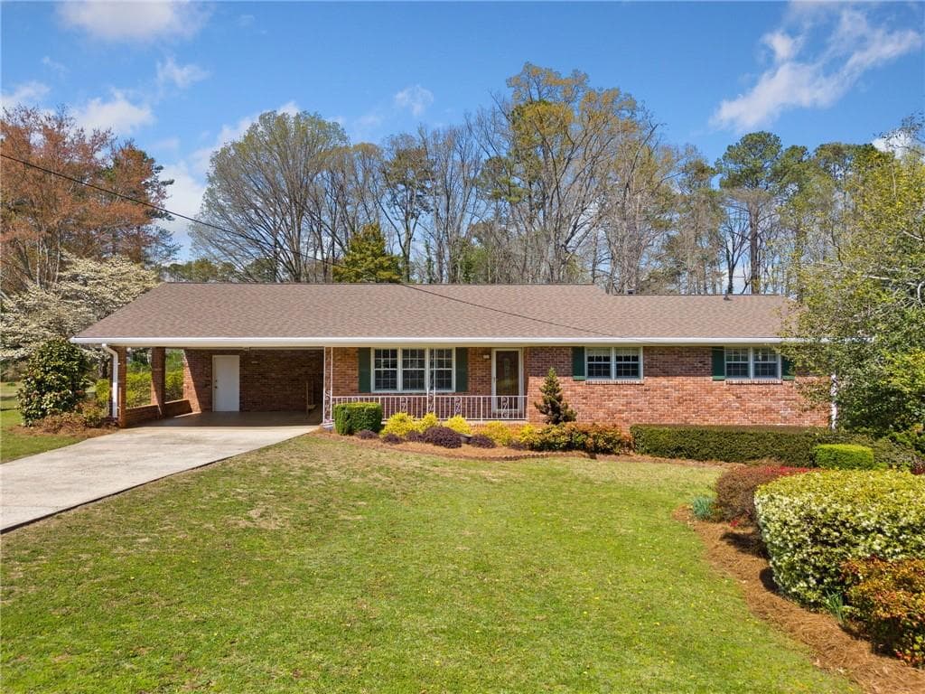 3 bedroom, 2 bathroom single family residence sold at 203 Parkwood Drive, Kennesaw, GA 30144