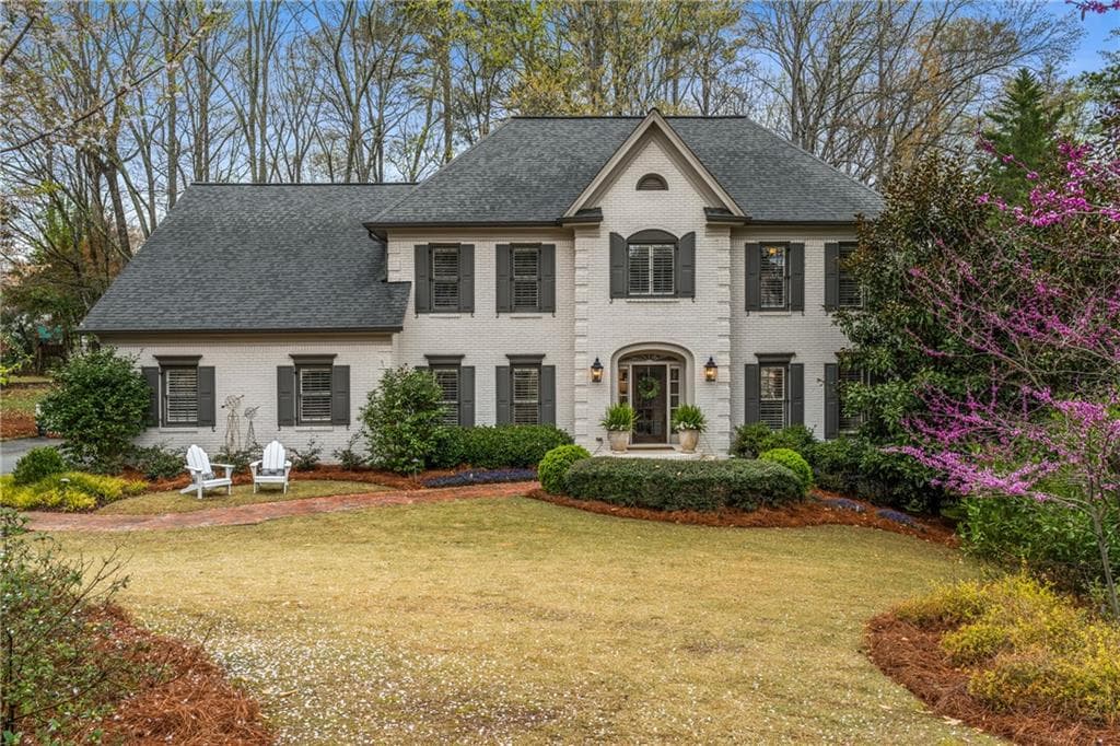 5 bedroom, 5 bathroom single family residence sold at 1705 Lazy River Lane, Sandy Springs, GA 30350