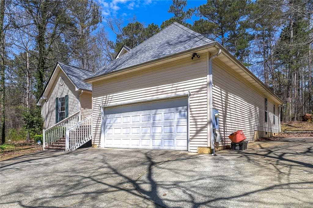 3 bedroom, 2 bathroom single family residence sold at 4186 Argonne Drive, Villa Rica, GA 30180