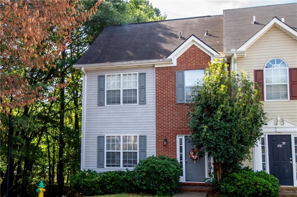 2 bedroom, 3 bathroom townhouse sold at 51 Valley View Drive F40, Cartersville, GA 30120