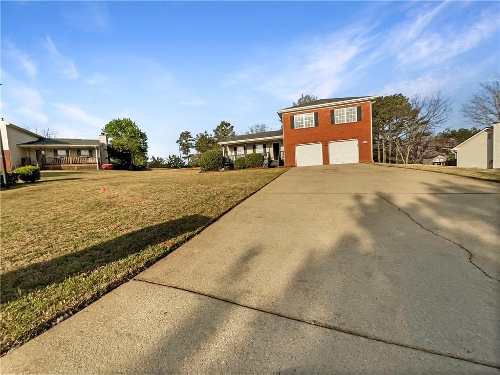 3 bedroom, 3 bathroom single family residence sold at 5211 Benjamin Trail, Ellenwood, GA 30294