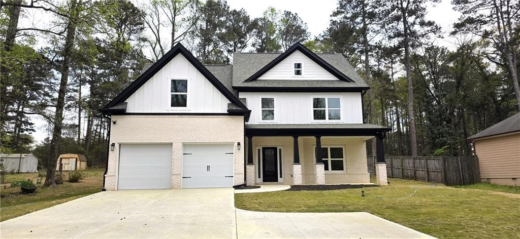 4 bedroom, 3 bathroom single family residence sold at 355 Hilltop Cir Extension, Mableton, GA 30126