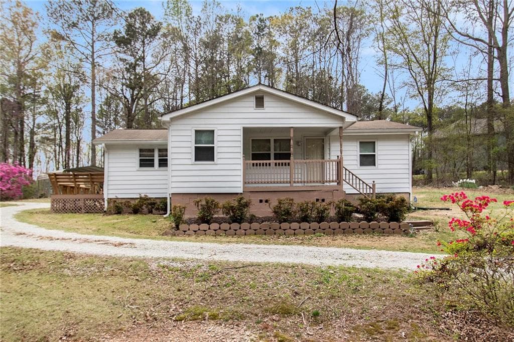 4 bedroom, 1 bathroom single family residence sold at 573 Patillo Road, Stockbridge, GA 30281