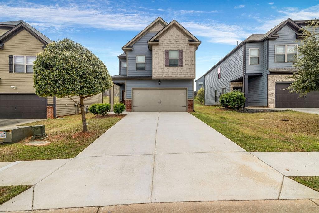 3 bedroom, 3 bathroom single family residence sold at 2908 Warwick Court, Mcdonough, GA 30253