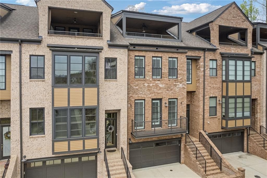 4 bedroom, 5 bathroom townhouse sold at 432 Altissimo Drive, Alpharetta, GA 30009