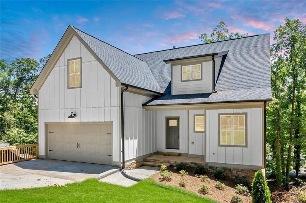 4 bedroom, 3 bathroom single family residence sold at 362 Blue Ridge Avenue, Demorest, GA 30535