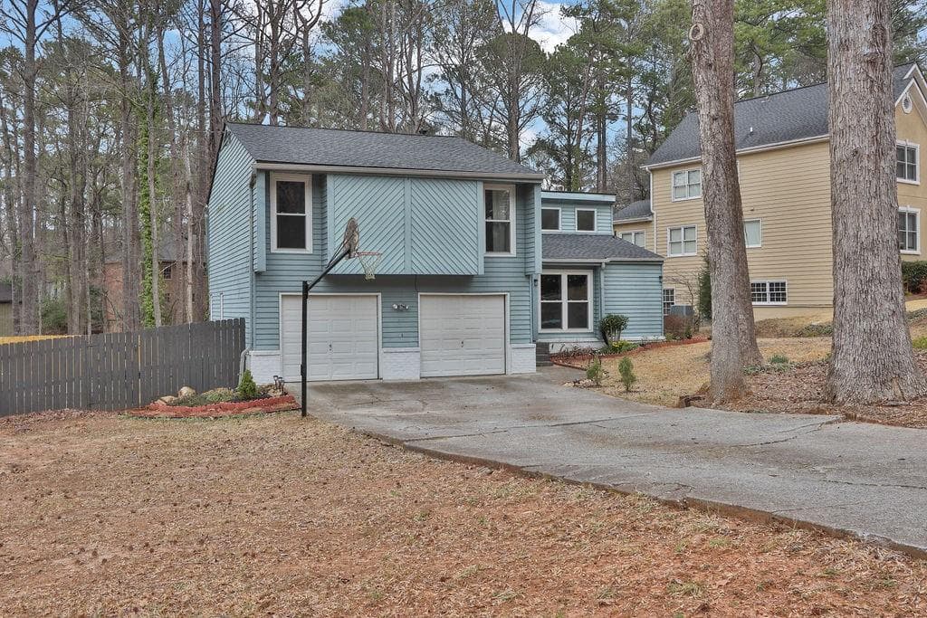 3 bedroom, 2 bathroom, 1,562 sq ft single family residence sold at 670 Westbrook Place, Lawrenceville, GA 30044