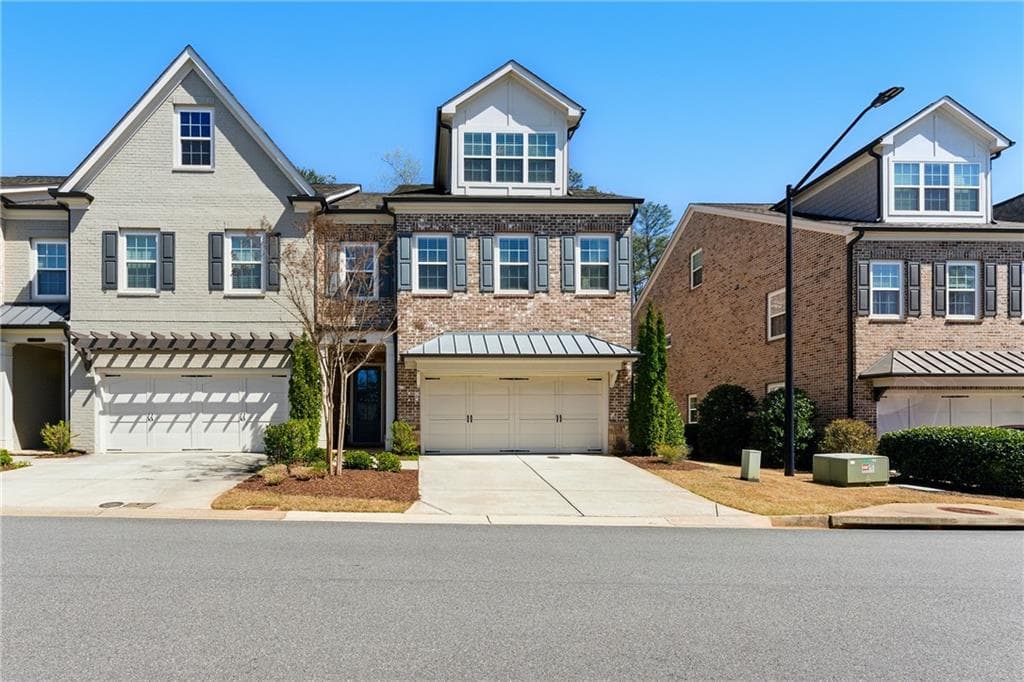 4 bedroom, 4 bathroom townhouse sold at 3172 Havencroft Drive, Roswell, GA 30075