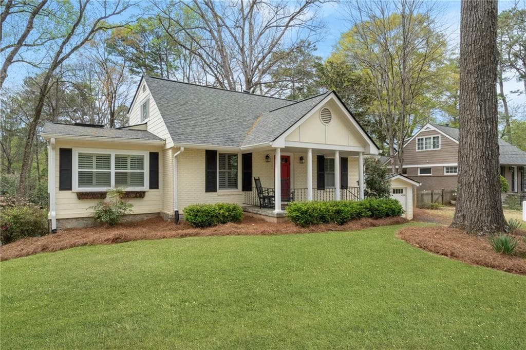 4 bedroom, 4 bathroom single family residence sold at 2811 Ridgemore Road, Atlanta, GA 30318