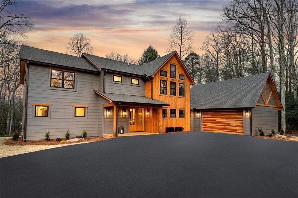 4 bedroom, 4 bathroom, 3,150 sq ft single family residence sold at 932 Number 20 Silver Mine Road, Mccaysville, GA 30555