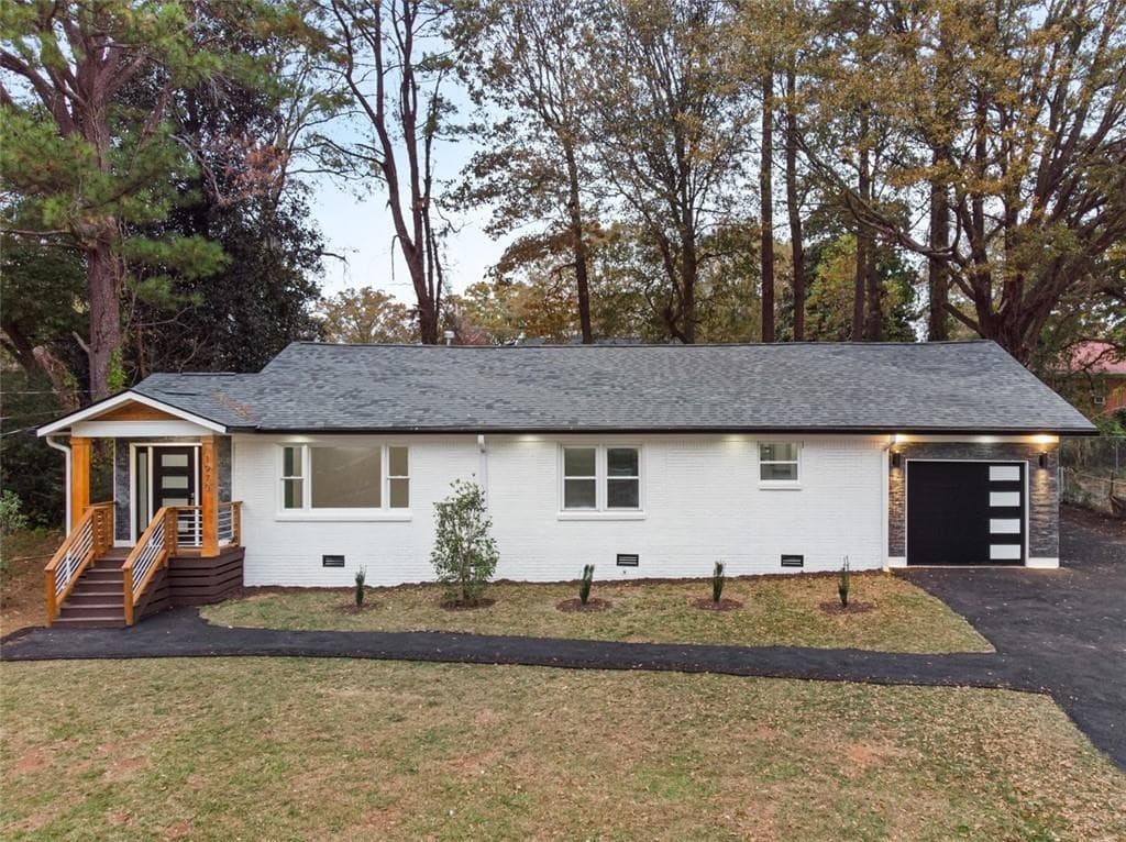 3 bedroom, 3 bathroom single family residence sold at 1970 Capri Drive, Decatur, GA 30032