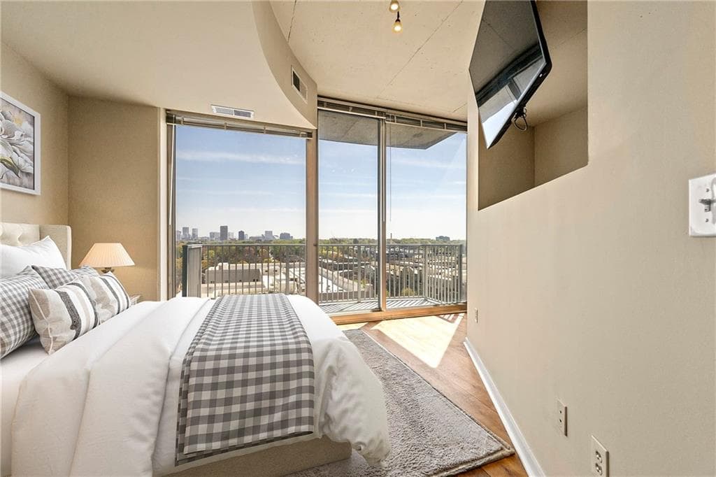 1 bedroom, 1 bathroom condominium sold at 361 17th Street 1021, Atlanta, GA 30363