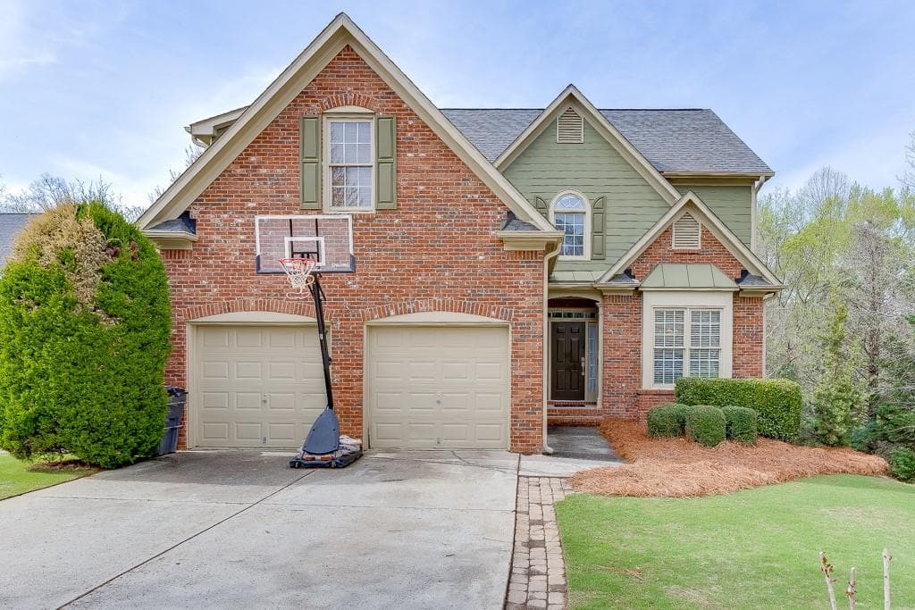 5 bedroom, 3 bathroom single family residence sold at 3743 Southland Drive, Buford, GA 30519