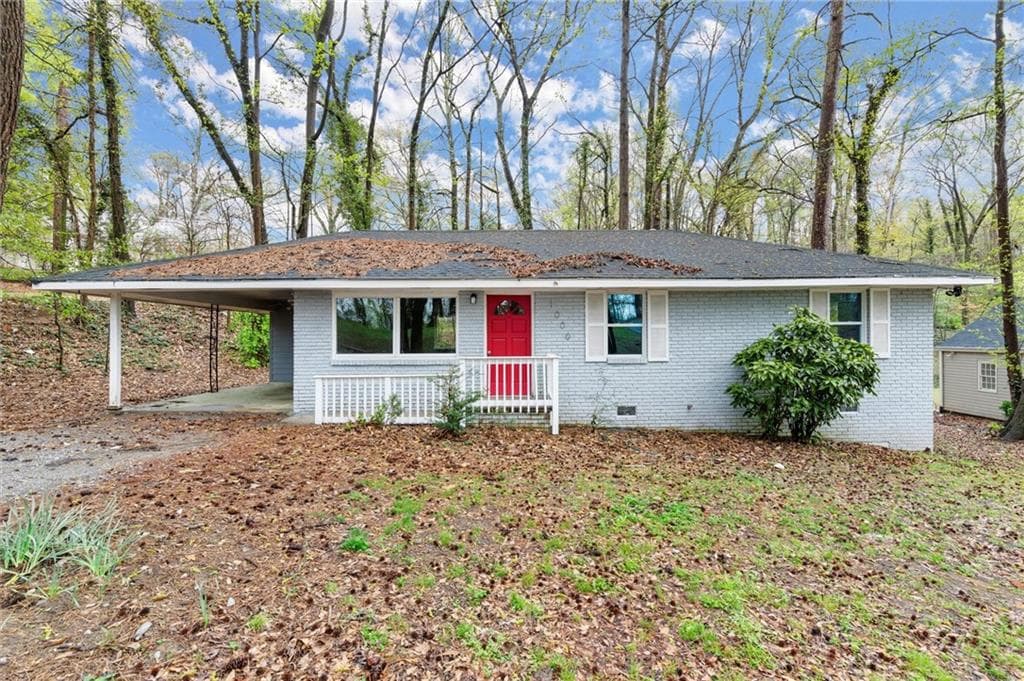 3 bedroom, 2 bathroom single family residence sold at 1000 Margaret Place, Atlanta, GA 30318
