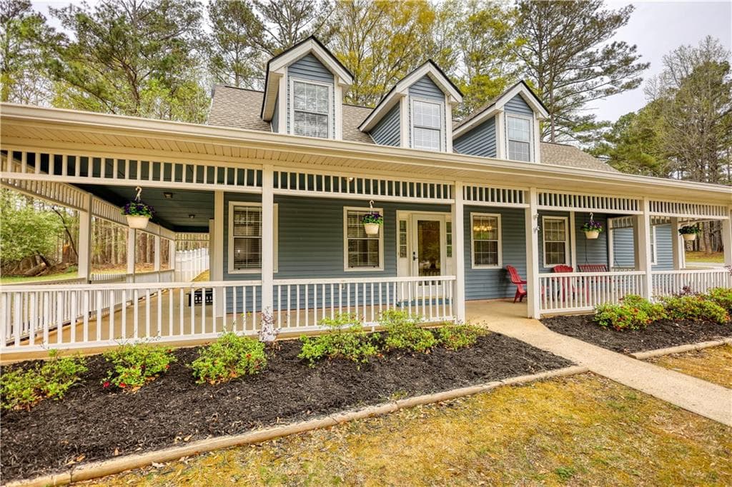 3 bedroom, 3 bathroom single family residence sold at 1 Sheffield Court, Newnan, GA 30265
