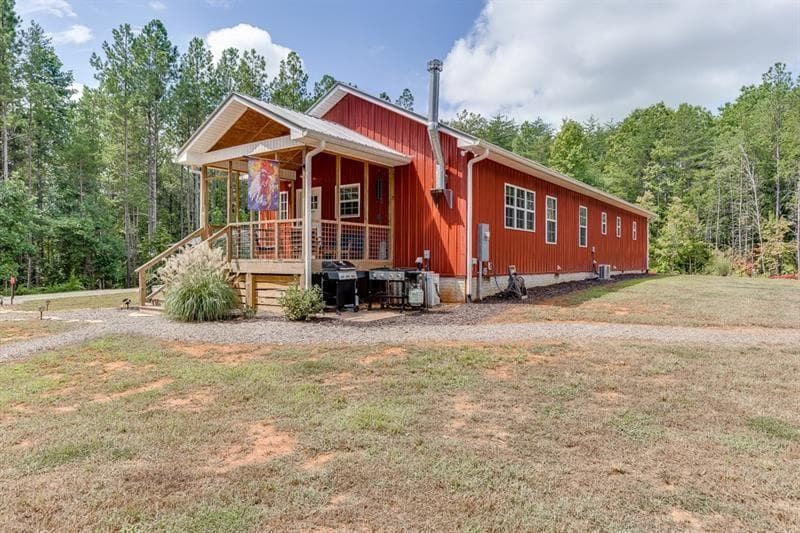 2 bedroom, 3 bathroom single family residence sold at 70 Larmon Forks Road, Dahlonega, GA 30533