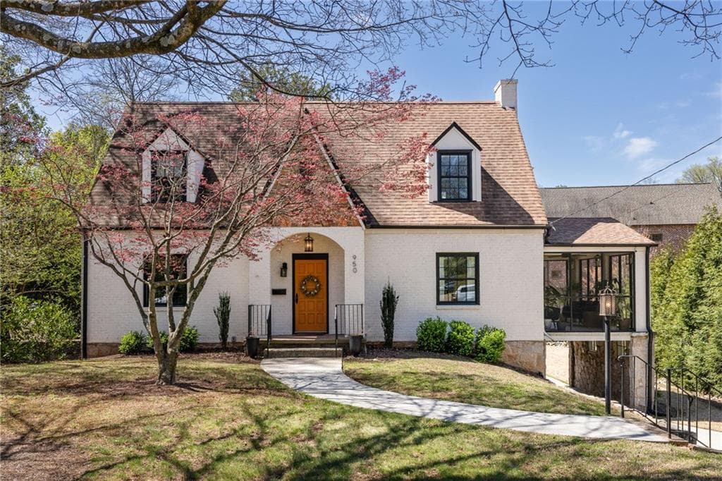 3 bedroom, 3 bathroom single family residence sold at 950 Clairemont Avenue, Decatur, GA 30030