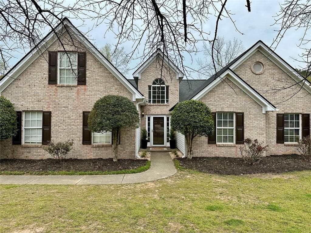 4 bedroom, 2 bathroom single family residence sold at 2814 MICHELLE LEE Drive, Dacula, GA 30019