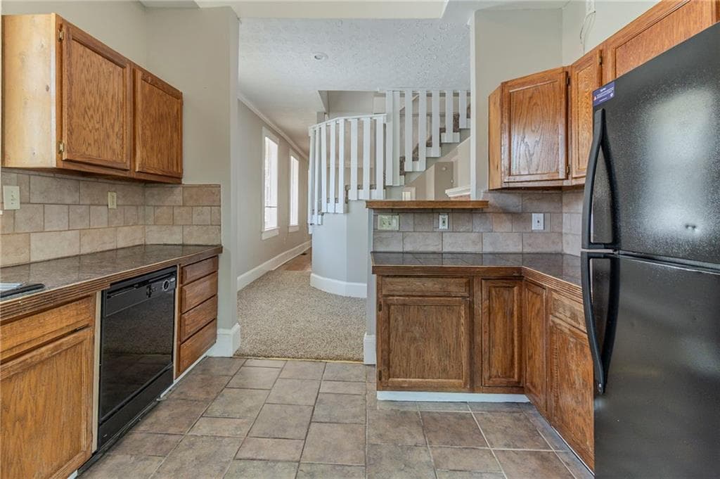 3 bedroom, 3 bathroom, 1,648 sq ft single family residence sold at 1124 Lawton Place, Atlanta, GA 30310