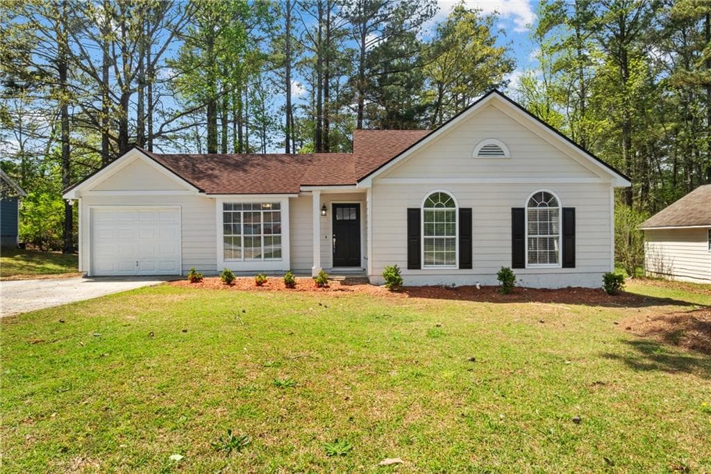 3 bedroom, 2 bathroom single family residence sold at 10331 Wrens Drive, Jonesboro, GA 30238