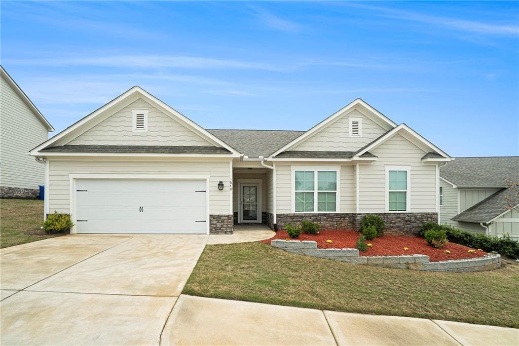 4 bedroom, 2 bathroom, 1,962 sq ft single family residence for sale at 1640 Andalusian Way, Conyers, GA 30012 — photo 2